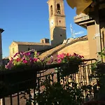 Camilla 3* Montecosaro