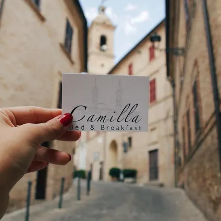 Camilla Montecosaro (Marche)