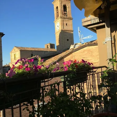 Camilla 3* Montecosaro (Marche)