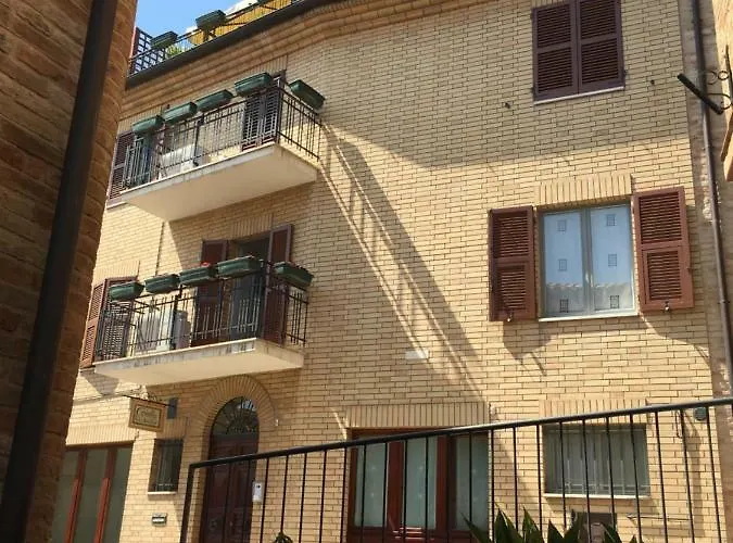 Camilla 3* Montecosaro (Marche)