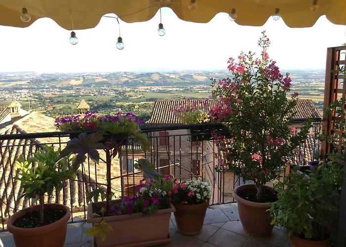 Camilla Πανσιόν Montecosaro (Marche)